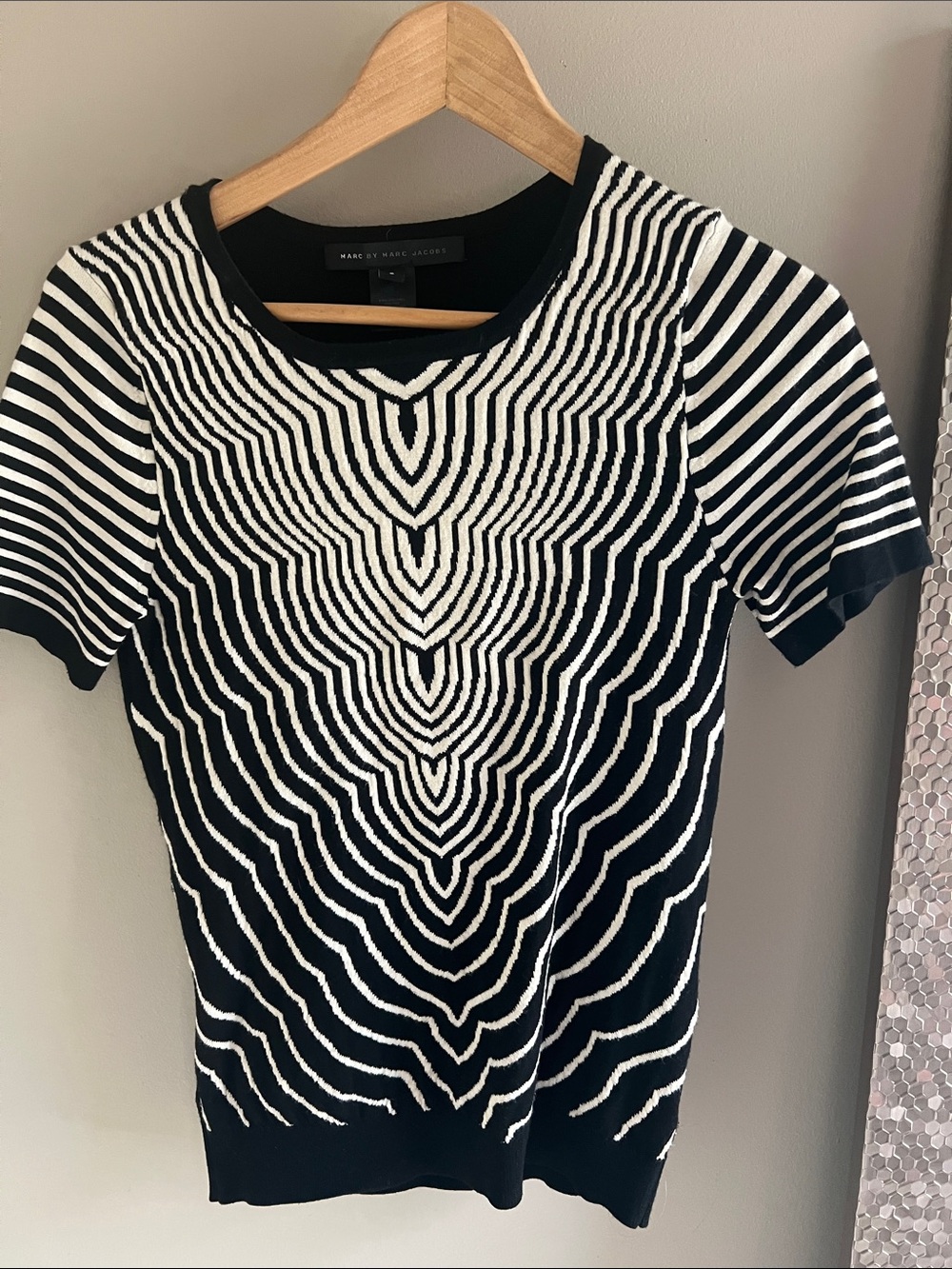 Marc by Marc Jacobs Black & White Concentric Stripe Short Sleeve Tee
